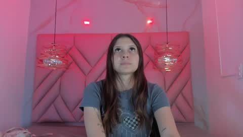Snapshot of angelaa_cute chatting on May 22, 12:00 pm ANGELA online show from May 22, 12:00 pm
