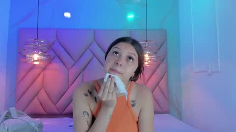 Snapshot of angelaa_cute chatting on June 11, 12:03 pm ANGELA online show from June 11, 12:03 pm