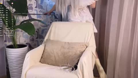 Mary online show from March 13, 1:07 pm