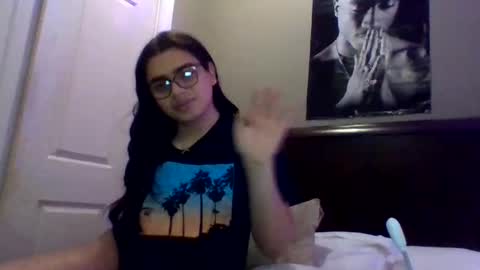 angelabvalle online show from March 6, 6:04 pm
