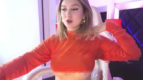 Snapshot of angelacastle chatting on May 5, 8:06 pm Angela Castle online show from May 5, 8:06 pm