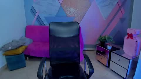 Angela online show from November 5, 4:01 am