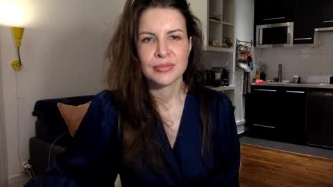 Snapshot of angeladarkk chatting on February 17, 8:15 pm Angela online show from February 17, 8:15 pm