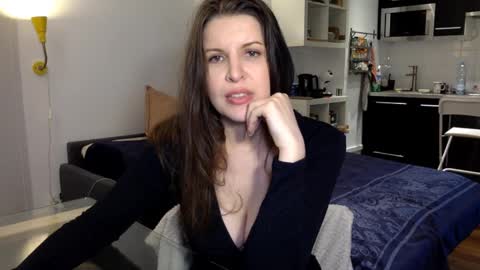 Snapshot of angeladarkk chatting on September 25, 4:11 pm Angela online show from September 25, 4:11 pm