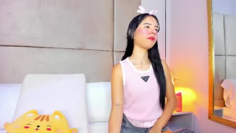 Snapshot of angelag_ chatting on June 21, 4:37 am angelag_ online show from June 21, 4:37 am