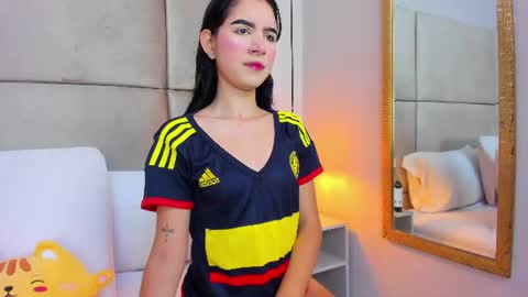 Snapshot of angelag_ chatting on June 28, 4:18 am angelag_ online show from June 28, 4:18 am