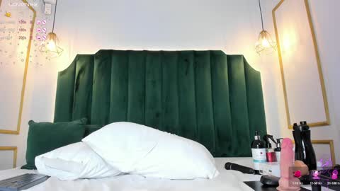 Angela  online show from December 14, 3:36 pm