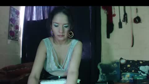 Snapshot of angelamaturevip chatting on July 6, 8:00 pm Angela online show from July 6, 8:00 pm