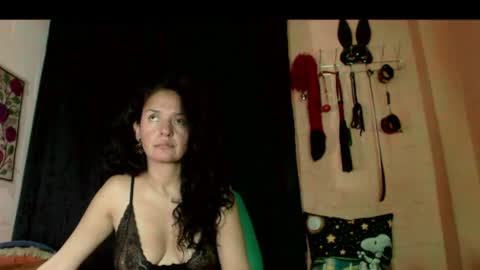 Snapshot of angelamaturevip chatting on July 19, 5:11 am Angela online show from July 19, 5:11 am
