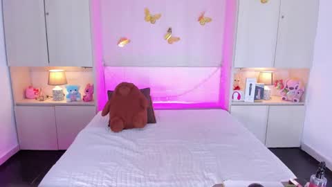 angelariverss online show from March 1, 12:18 pm