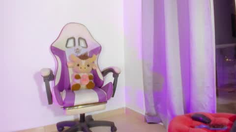 Angela online show from March 14, 8:09 am