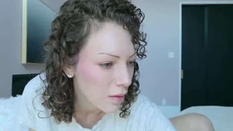angelbabyphoebe online show from April 24, 12:51 pm