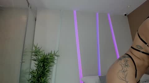 Snapshot of angelbae_ chatting on January 19, 5:39 pm AngelBae  online show from January 19, 5:39 pm