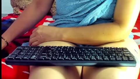 Snapshot of angelblue972344 chatting on February 25, 10:08 pm angel online show from February 25, 10:08 pm