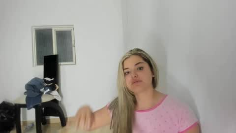 Snapshot of angelburning20 chatting on June 29, 9:48 am anita online show from June 29, 9:48 am