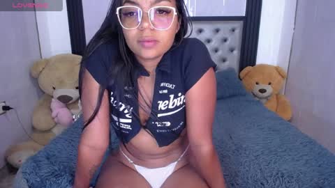 Snapshot of angelcamgirl20 chatting on March 26, 6:08 am angel online show from March 26, 6:08 am