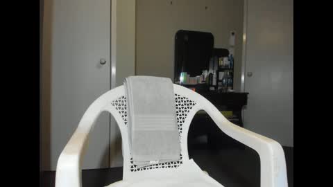 Snapshot of angelchezcka chatting on November 4, 12:15 pm cheche online show from November 4, 12:15 pm