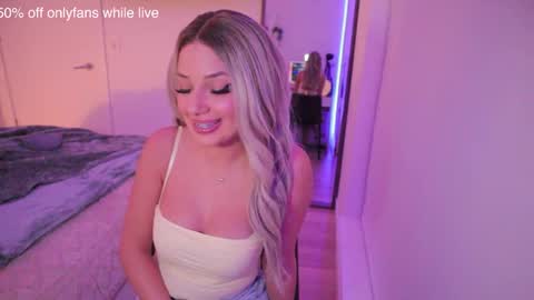 Snapshot of angelcookie chatting on January 14, 4:51 am angelcookie online show from January 14, 4:51 am