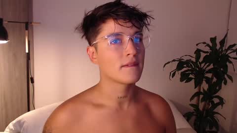 Snapshot of angelcossio chatting on January 10, 11:50 pm Angel online show from January 10, 11:50 pm