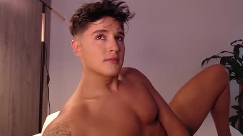 Snapshot of angelcossio chatting on January 26, 9:40 pm Angel online show from January 26, 9:40 pm