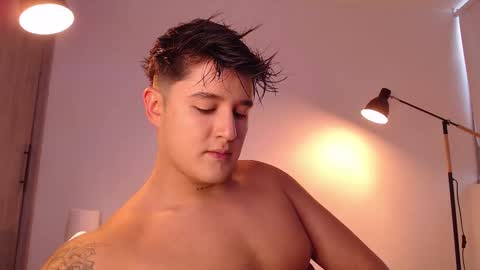 Angel online show from December 1, 8:03 pm