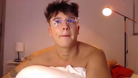 Angel online show from December 4, 12:20 am