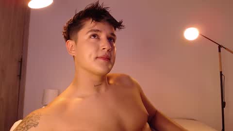 Snapshot of angelcossio chatting on January 11, 1:21 am Angel online show from January 11, 1:21 am