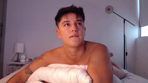 Snapshot of angelcossio chatting on February 17, 8:37 pm Angel online show from February 17, 8:37 pm