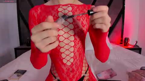 Snapshot of angeldoll_1 chatting on July 2, 9:43 pm Angel Doll online show from July 2, 9:43 pm