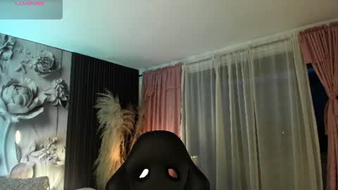 Snapshot of angeldoll_1 chatting on July 22, 11:29 pm Angel Doll online show from July 22, 11:29 pm