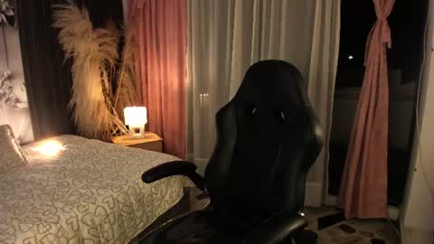 Snapshot of angeldoll_1 chatting on July 23, 1:58 am Angel Doll online show from July 23, 1:58 am
