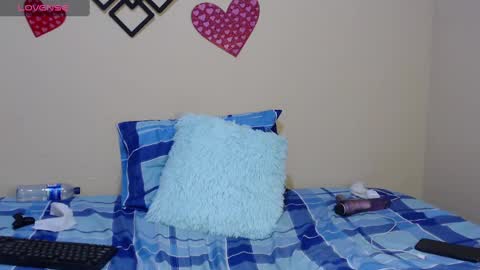 angeldreams15 online show from March 8, 12:44 am