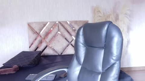 angel online show from March 25, 1:50 pm