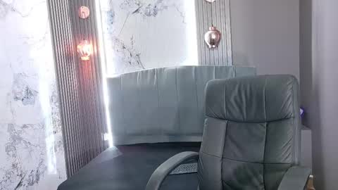 Snapshot of angeles_azul chatting on May 5, 4:04 pm angel online show from May 5, 4:04 pm