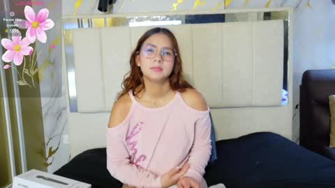 Snapshot of angeles_azul chatting on May 8, 3:50 pm angel online show from May 8, 3:50 pm