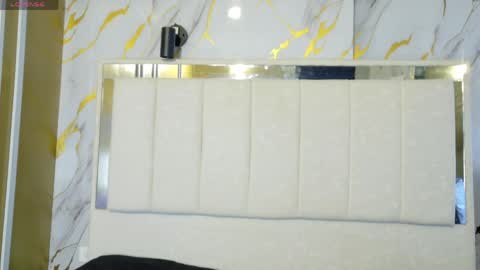 Snapshot of angeles_azul chatting on May 12, 1:30 pm angel online show from May 12, 1:30 pm