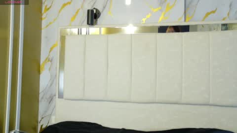 Snapshot of angeles_azul chatting on May 13, 3:20 pm angel online show from May 13, 3:20 pm