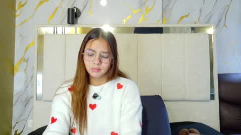 Snapshot of angeles_azul chatting on May 15, 3:19 pm angel online show from May 15, 3:19 pm