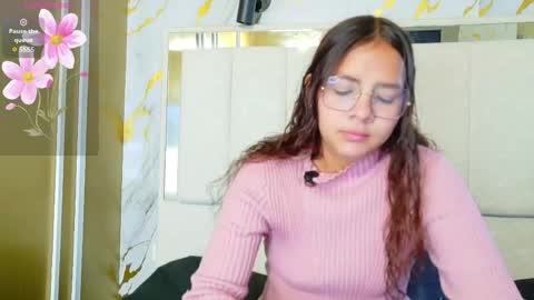 Snapshot of angeles_azul chatting on June 3, 1:36 pm angel online show from June 3, 1:36 pm