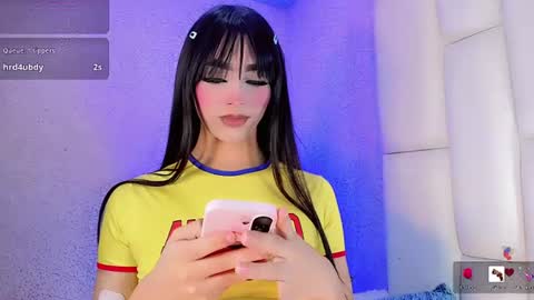 Snapshot of angeles_bust chatting on June 27, 8:58 pm angeles_bust online show from June 27, 8:58 pm
