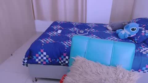 Snapshot of angeleslinda chatting on December 1, 9:04 pm anastasia online show from December 1, 9:04 pm