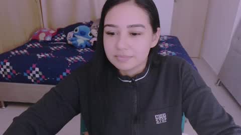 Snapshot of angeleslinda chatting on December 8, 6:17 pm anastasia online show from December 8, 6:17 pm