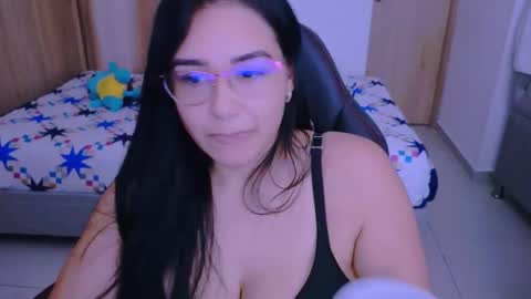 Snapshot of angeleslinda chatting on January 20, 9:32 pm anastasia online show from January 20, 9:32 pm