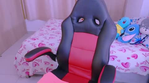 Snapshot of angeleslinda chatting on January 23, 7:51 pm anastasia online show from January 23, 7:51 pm