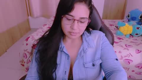 Snapshot of angeleslinda chatting on January 26, 12:58 am anastasia online show from January 26, 12:58 am