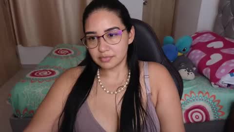 Snapshot of angeleslinda chatting on February 1, 9:40 pm anastasia online show from February 1, 9:40 pm