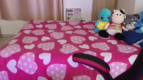 Snapshot of angeleslinda chatting on February 8, 7:05 pm anastasia online show from February 8, 7:05 pm