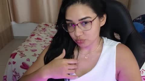 Snapshot of angeleslinda chatting on February 14, 11:09 pm anastasia online show from February 14, 11:09 pm