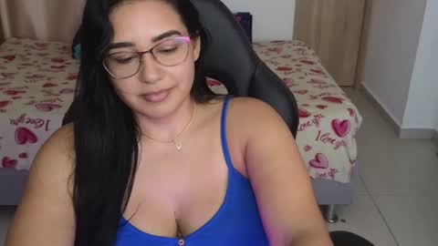 Snapshot of angeleslinda chatting on February 16, 10:32 pm anastasia online show from February 16, 10:32 pm