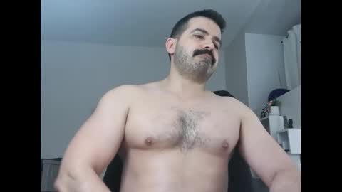 Angel Fusco online show from May 7, 3:01 am